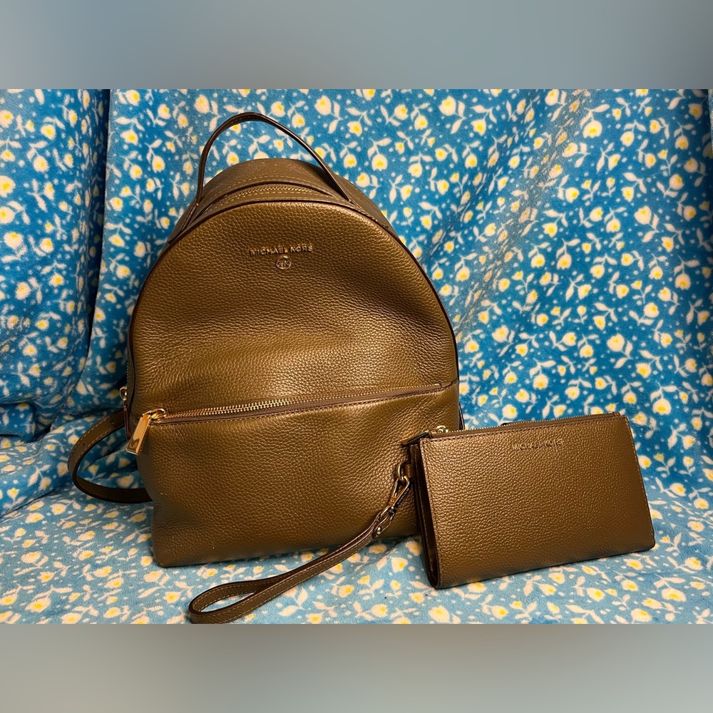 Michael Kors Purse & Wallet
